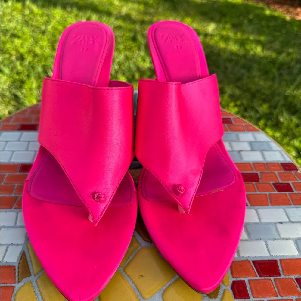 Gently worn Satin effect high heeled sandals with toe post. Hot pink. - Picture 3 of 5